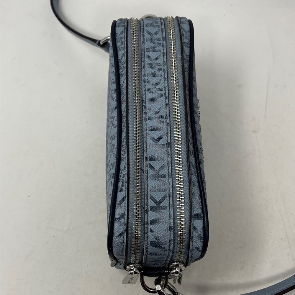 MICHAEL KORS CONNIE CAMERA CROSSBODY BAG LIGHT AND DARK BLUE LEATHER MK PRINT - Picture 7 of 16